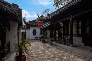 Yangzhou Daming Tapınağı Bahçe iz