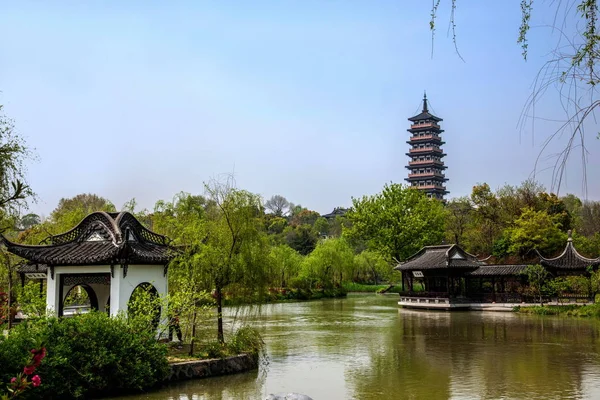 Yangzhou Slender West Lake Spring Stream Painting Street Scenic Architecture — Stock Photo, Image