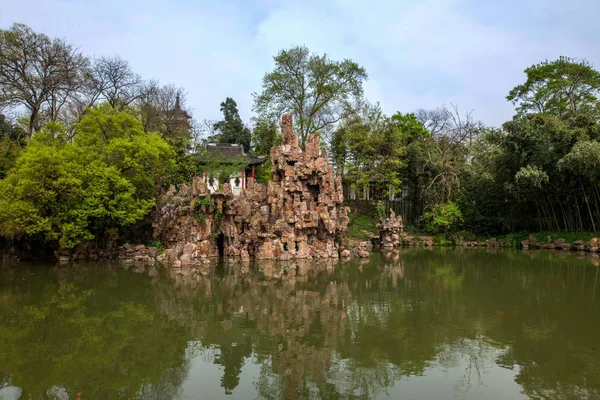 Храм Янчжоу Дамин Пейзаж — стоковое фото