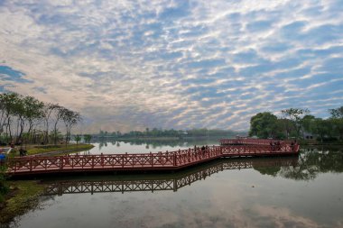 Jiangsu Zhenjiang Jinshan Tapınağı Jinshan Gölü