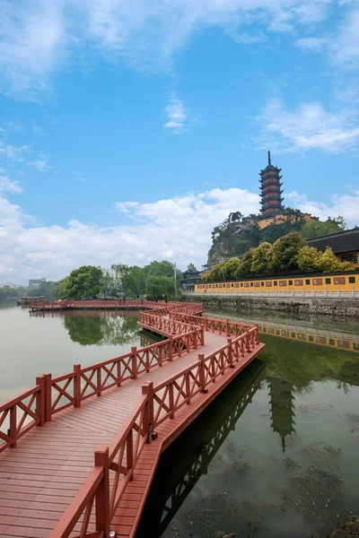 강 소 Zhenjiang 금산 성전 금산 호수 갤러리 다리 — 스톡 사진