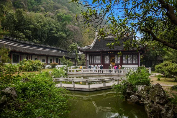 Jardín del Templo Zhenjiang Jinshan Dinghui — Foto de Stock