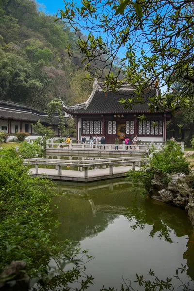 Zhenjiang Jinshan Dinghui tempel tuin — Stockfoto