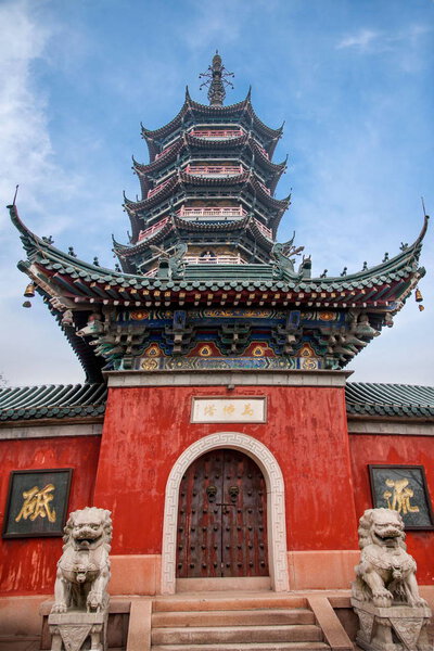 Храм Чжэньцзян Цзиньшань Динхуэй
