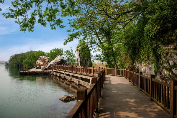 Zhenjiang Shanghais sjön Lake strandpromenaden — Stockfoto