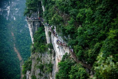 Chongqing Yunyang Longtan ulusal jeolojik Park Kanyon tahta yolu