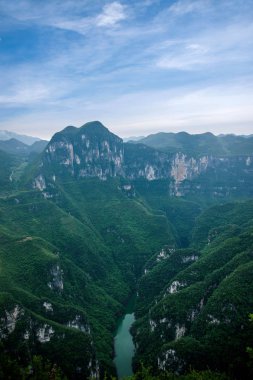 Chongqing Yunyang Longtan ulusal jeolojik Park dağlar ve kanyonlar