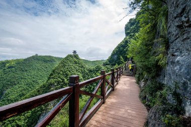 Chongqing Yunyang Longtan ulusal jeolojik Park Kanyon tahta yolu