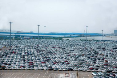Changan Ford Araba iş araba park yeri