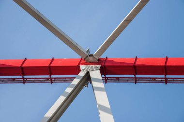 Chongqing Chaotianmen Yangtze Nehri Köprüsü kavisli çelik demetinin destek