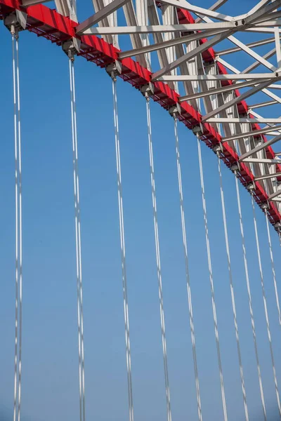 Stöd av böjd stål balk i Chongqing Chaotianmen Yangtze River Bridge — Stockfoto