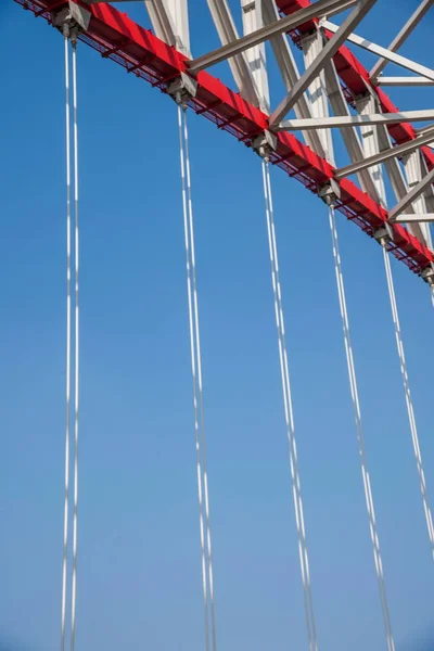 Stöd av böjd stål balk i Chongqing Chaotianmen Yangtze River Bridge — Stockfoto