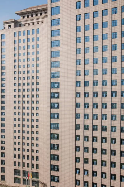 Chongqing Energy Building windows — Stockfoto