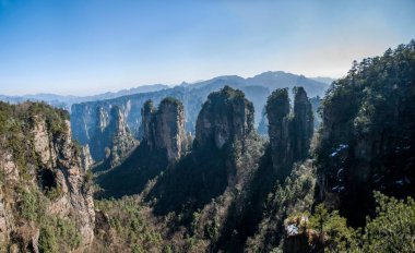 Hunan Zhangjiajie National Forest Park Huangshiizhai Qunfeng