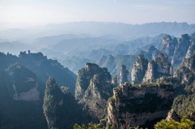 Hunan Zhangjiajie National Forest Park Yangjiajie Longquan boşluk uçurum 