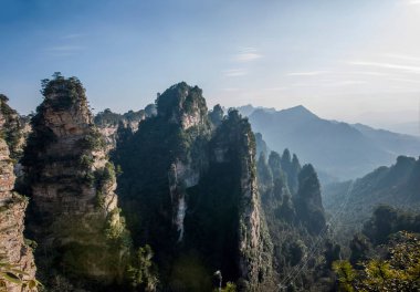 Hunan Zhangjiajie National Forest Park Yangjiajie Longquan boşluk uçurum 