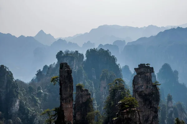 Hunan Zhangjiajie Parque Florestal Nacional Shentang Bay paisagem — Fotografia de Stock