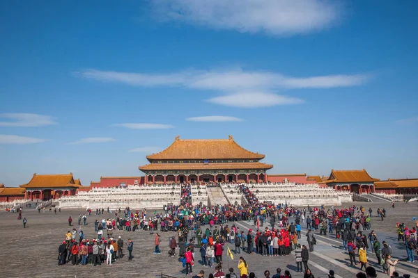 Beijing National Palace Museum to visit the crowd