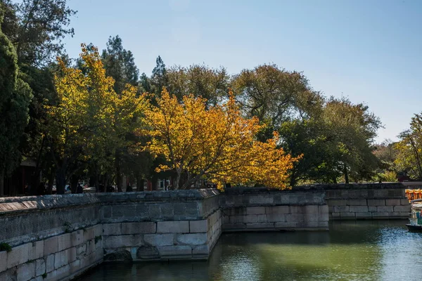 Pekin Yaz Sarayı Kunming Gölü