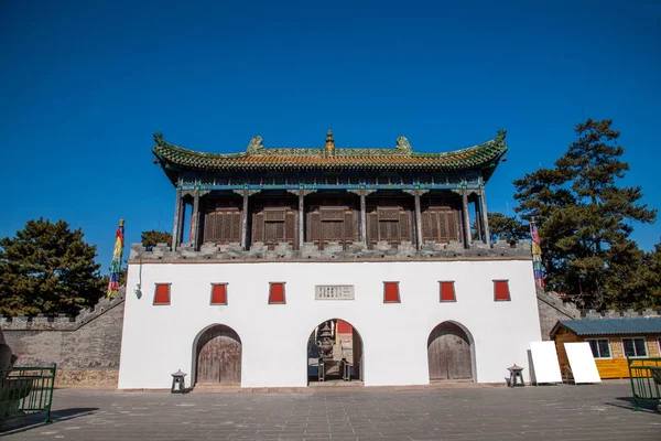 Province du Hebei, Chengde Mountain Resort Putuo Zong près de la porte du temple — Photo