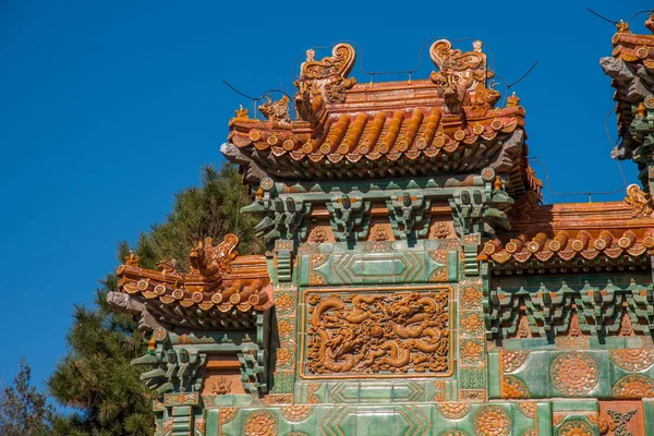 Hebei Eyaleti, Chengde Mountain Resort Pu Tuo Zong tapınağın cam Arch