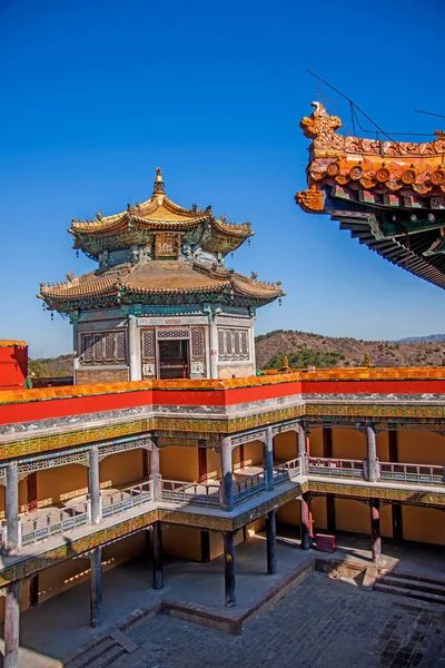 Provincie Hebei, Chengde Mountain Resort Putuo Zong door de tempel van de centrale hal van het gebouw — Stockfoto