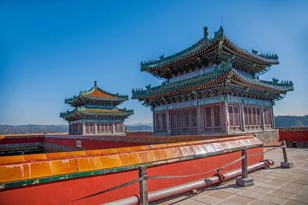 Prowincja Hebei Chengde Mountain Resort Putuo Zong świątyni głównej sali czerwony kanadyjski — Zdjęcie stockowe