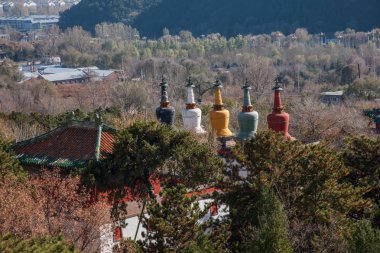 Hebei Eyaleti, Chengde Mountain Resort Putuo Zong tapınak beş kuleleri tarafından