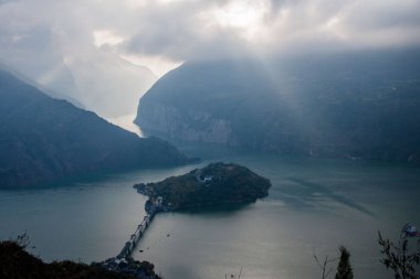 Yangtze Nehri üç boğaz Qutangxia Kui kapı