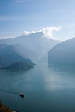 Yangtze Nehri üç Gorges Fengjie nehir suları