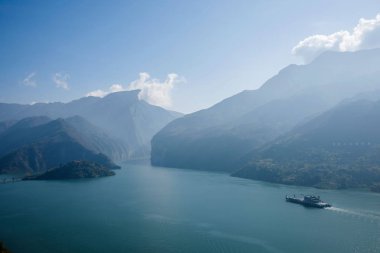 Yangtze Nehri üç Gorges Fengjie nehir suları