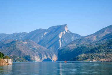 Yangtze Nehri üç Gorges Fengjie nehir suları