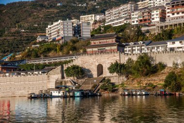 Yangtze Nehri üç Gorges Fengjie antik kentin balık Kulesi