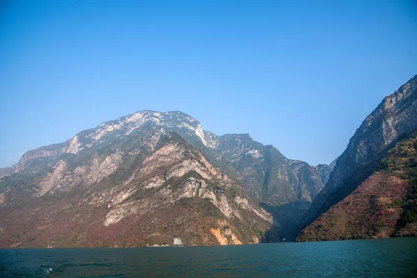 Soutěska řeky Jang Wu tři soutěsky — Stock fotografie