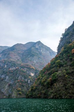 Chongqing Wushan zamanki nehir üç Gorges Kanyon