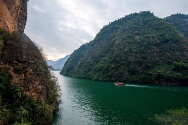 Chongqing Wushan zamanki nehir üç Gorges Kanyon