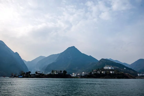 Chongqing Wushan zamanki nehir üç Gorges Kanyon — Stok fotoğraf