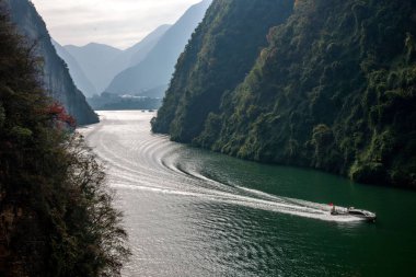 Chongqing Wushan zamanki nehir üç Gorges Kanyon