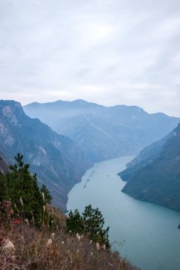 Chongqing Wushan ilçe Wenfeng orman Yangtze Nehri üç Gorges Wu Gorge bakan Park
