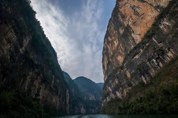 Čchung-čching Wushan Daning řeky tři soutěsky Canyon — Stock fotografie