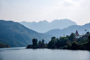 Hubei Patong nehir Shennongxi kasaba sahne boyunca