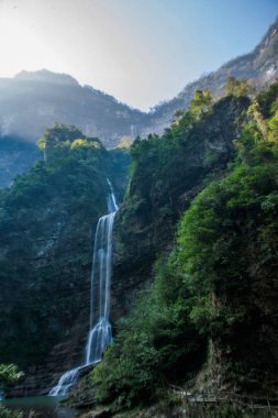 Hubei Zigui üç Gorges bambu deniz Tianshui Gap şelale