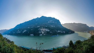 Hubei Yiling Yangtze Nehri üç Dengying Gorge dolu