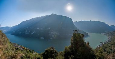 Hubei Yiling Yangtze Nehri üç Gorges ışık gölge gorge küçük olarak