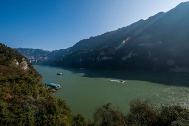 Hubei Yiling Yangtze Nehri üç Dengying Gorge dolu