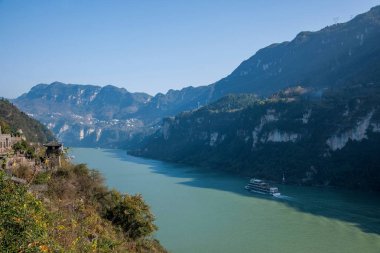 Hubei Yiling Yangtze Nehri üç Dengying Gorge dolu