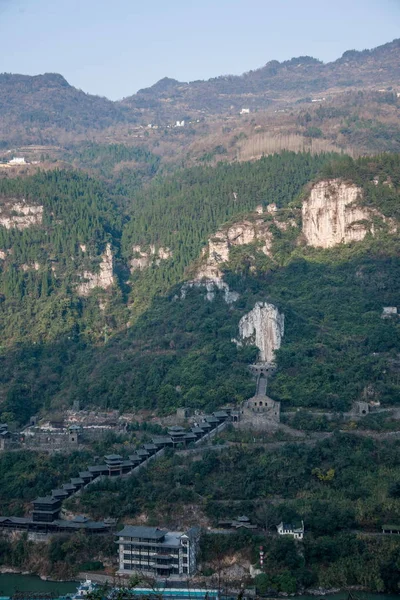 Affacciato sulla gola del proiettore Hubei Yiling Yangtze River Three Gorges — Foto Stock