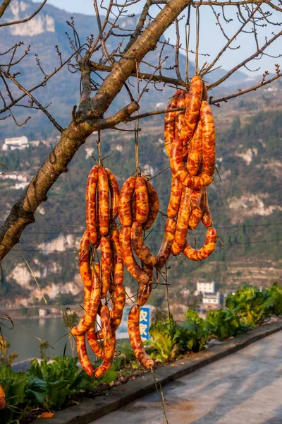 Hubei Yiling Yangtze River Three Gorges Light Yingxia Gorge people sausage — Stock Photo, Image