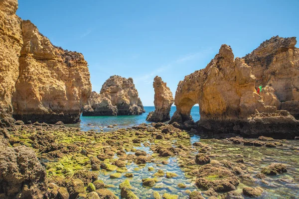 Przypływ w Ponta da Piedade, Algarve-Portugalia — Zdjęcie stockowe