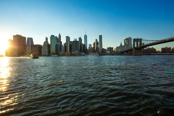 Manhattan, řeky hudson a Brooklynský most — Stock fotografie